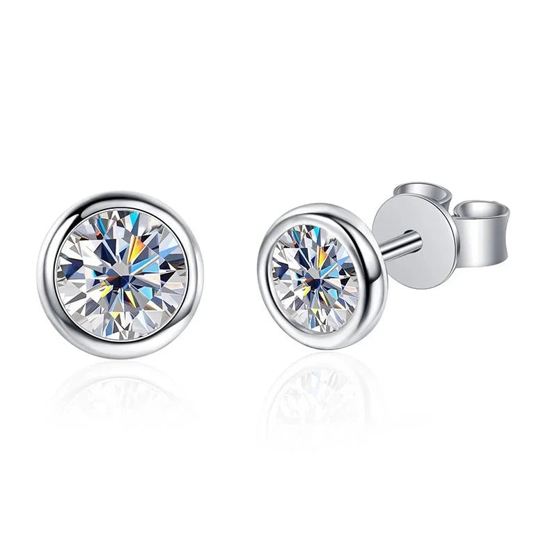 Cute Round Diamond Stud Earrings